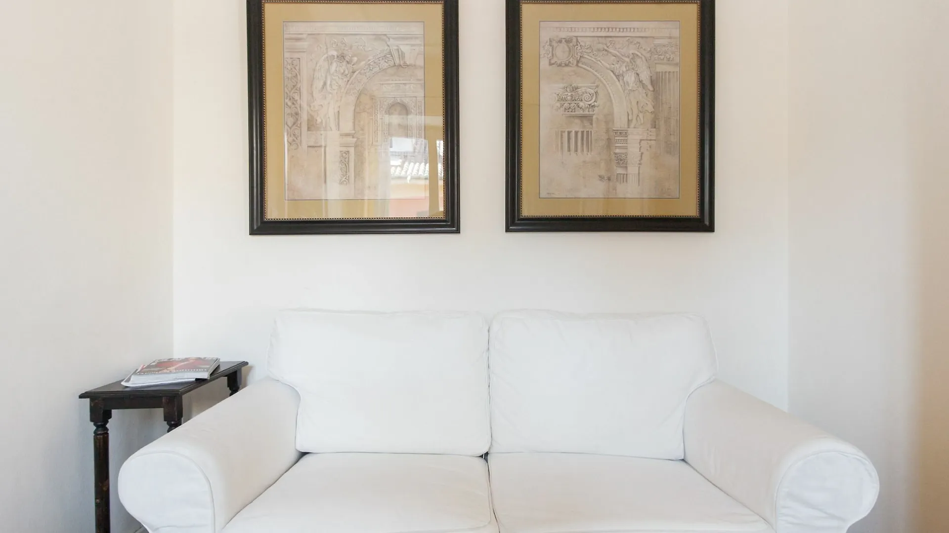 Easyhomes - San Babila Monforte Milan 0*,  Italy