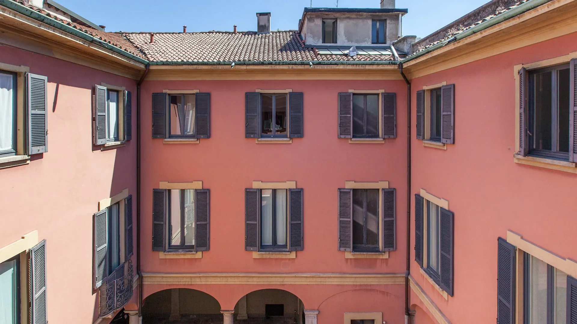 Easyhomes - San Babila Monforte Milan