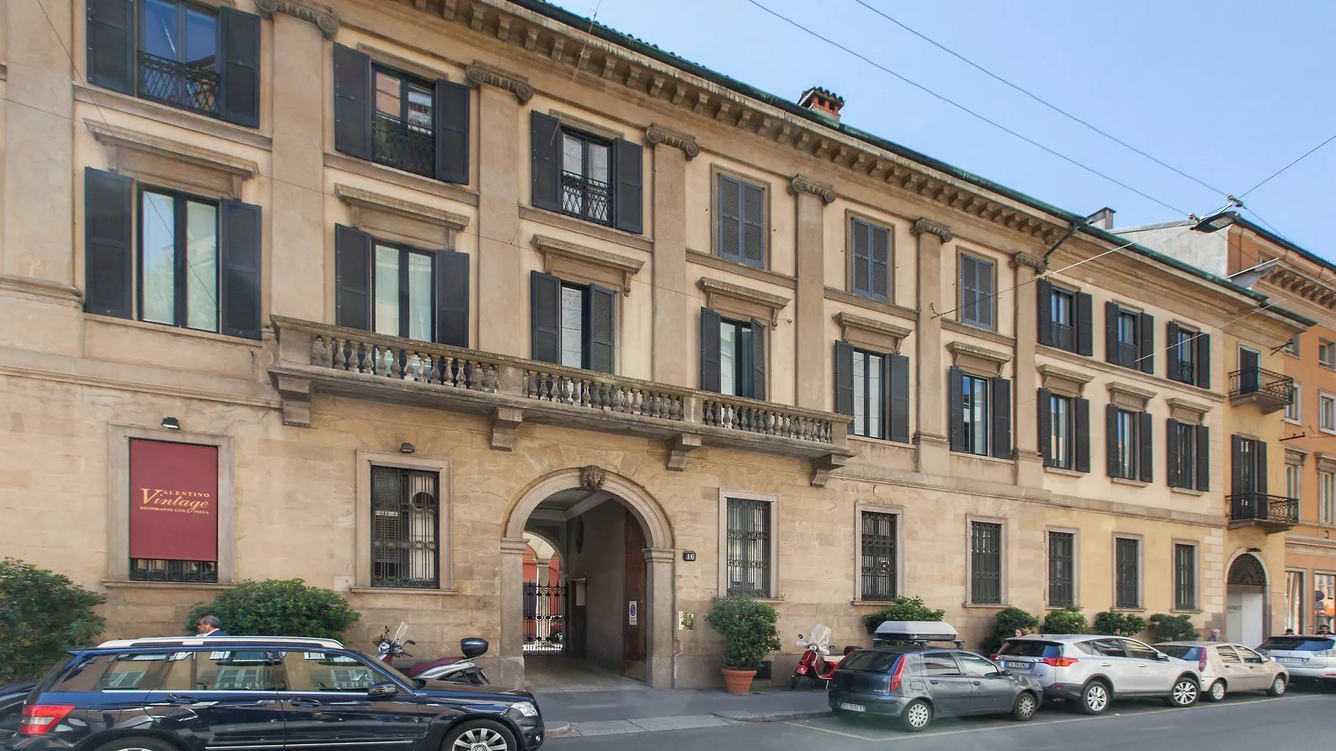 Easyhomes - San Babila Monforte Milan Italy