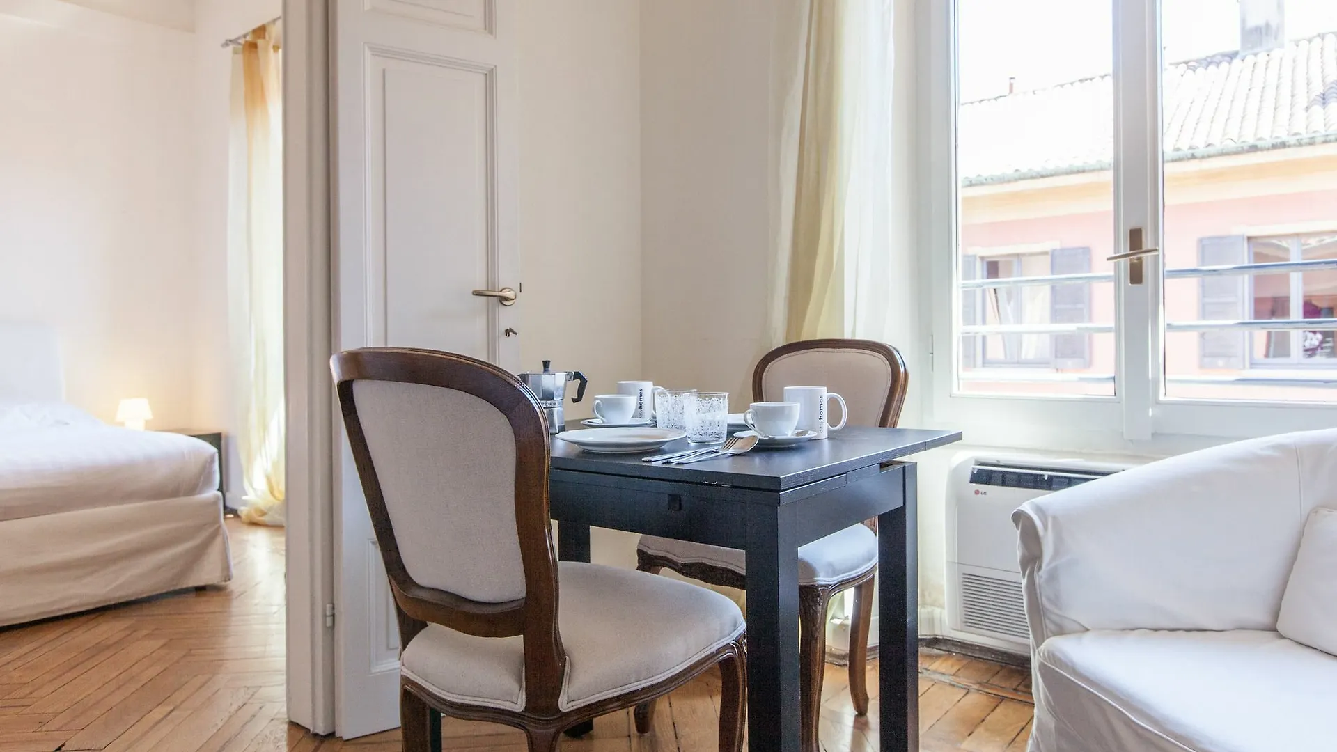 Apartment Easyhomes - San Babila Monforte Milan Italy